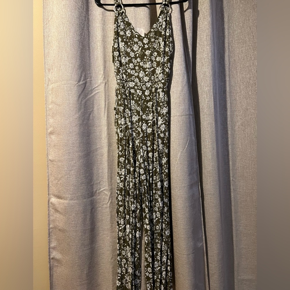 Green flowery jumpsuit - Picture 2 of 5